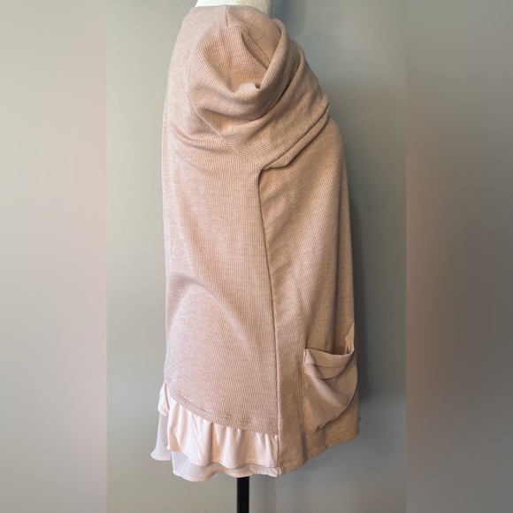 NWOT LOGO Lori Goldstein Waffle/Lace Top W/ Pockets!! - Picture 7 of 10